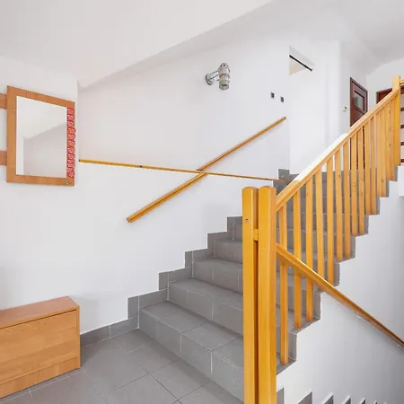 Family In By Rent Like Apartment *