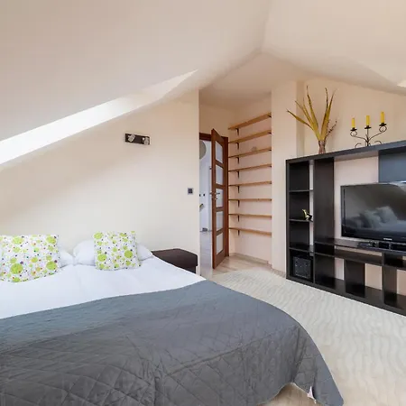 Family In By Rent Like Krakow
