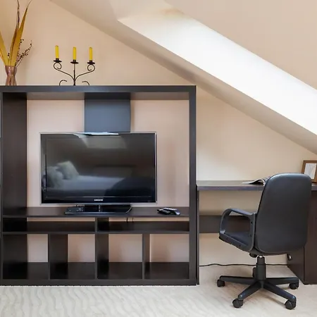 Apartman Family In By Rent Like